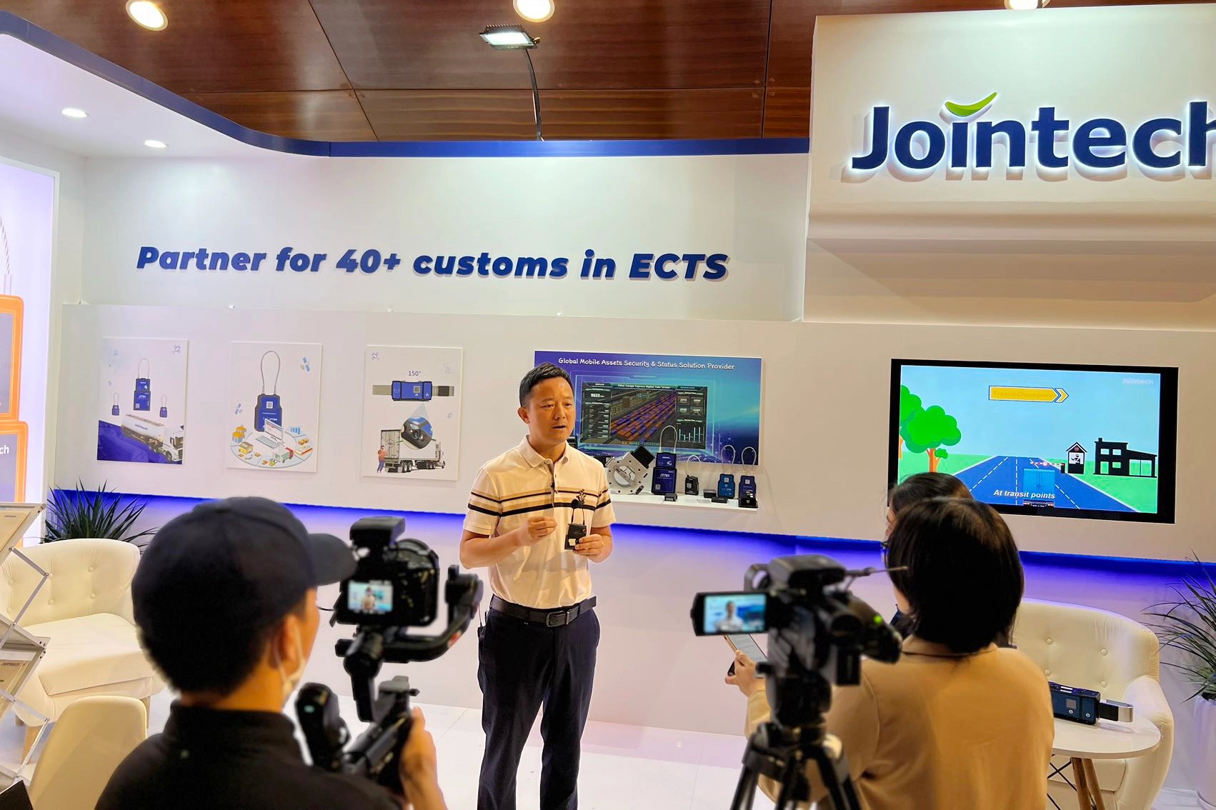 последний случай компании о JOINTECH & Vietnam Customs: Co-Creating a Nationwide Smart Supervision Network for In-Transit Cargo